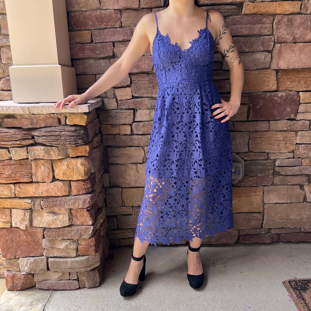 NEW ASTR THE LABEL Sleeveless Fit & Flare Women's Lace Midi Dress M PERIWINKLE